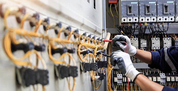 Professional Electrician technician working in Riverside, CT